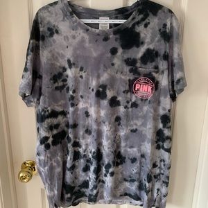 Victoria’s Secret PINK t shirt